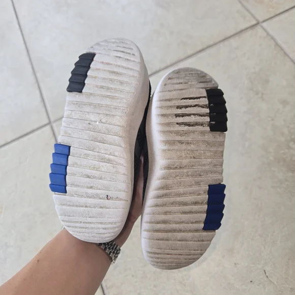 Adidas Toddler 6 Black and White Sneakers - Picture 4 of 5